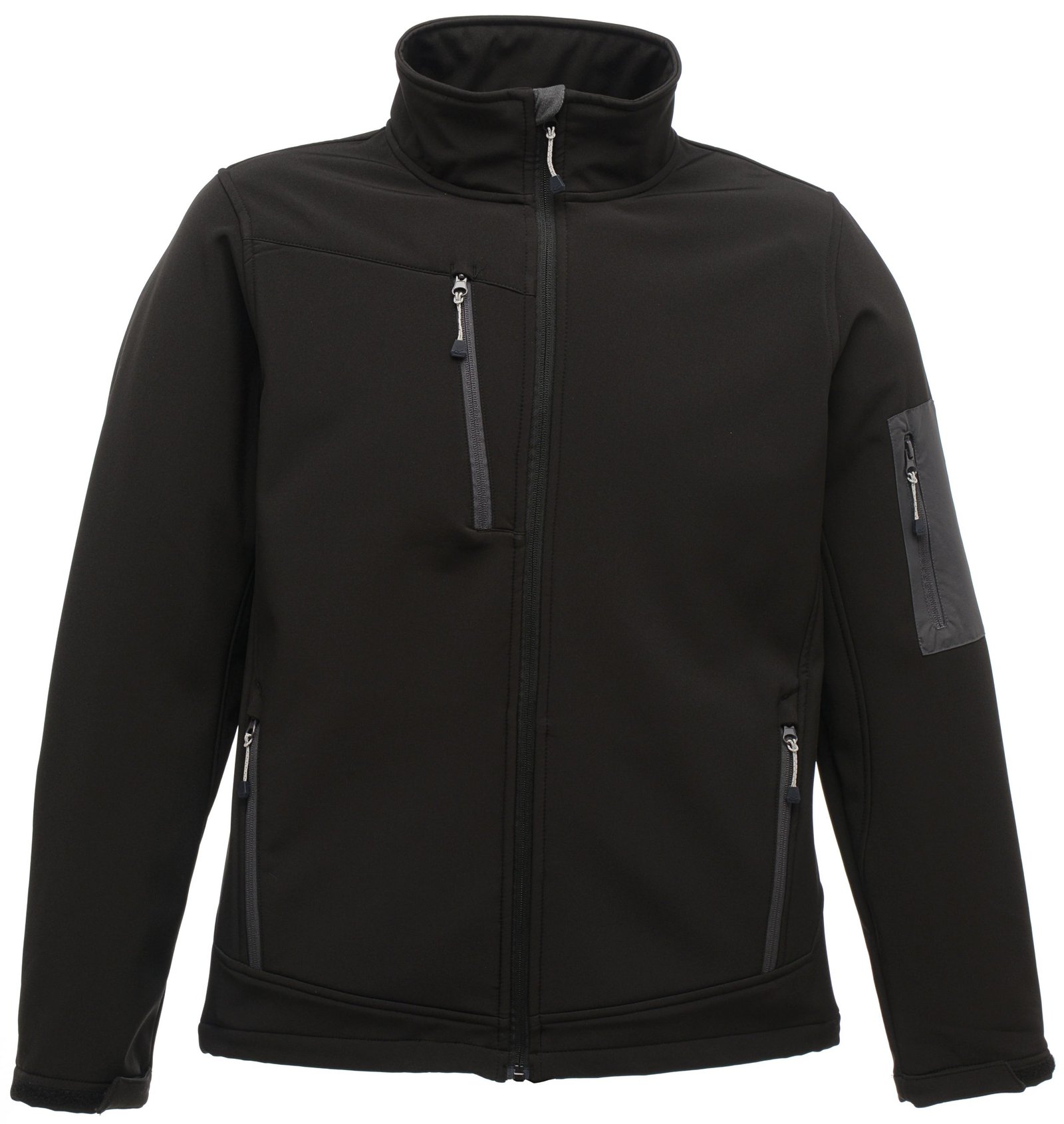 Regatta Arcola 3-Layer Men's Softshell Jacket. Designed for performance, this jacket offers a waterproof, wind-resistant, and breathable solution to outdoor challenges.
