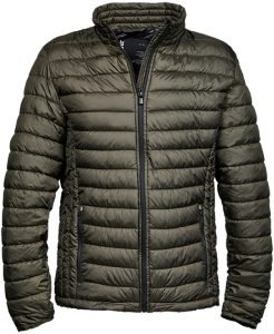 A padded jacket it features SBS zip closures, two secure front zip pockets, an inner pocket, adjustable hem and elasticated invisible cuffs for a clean finish.